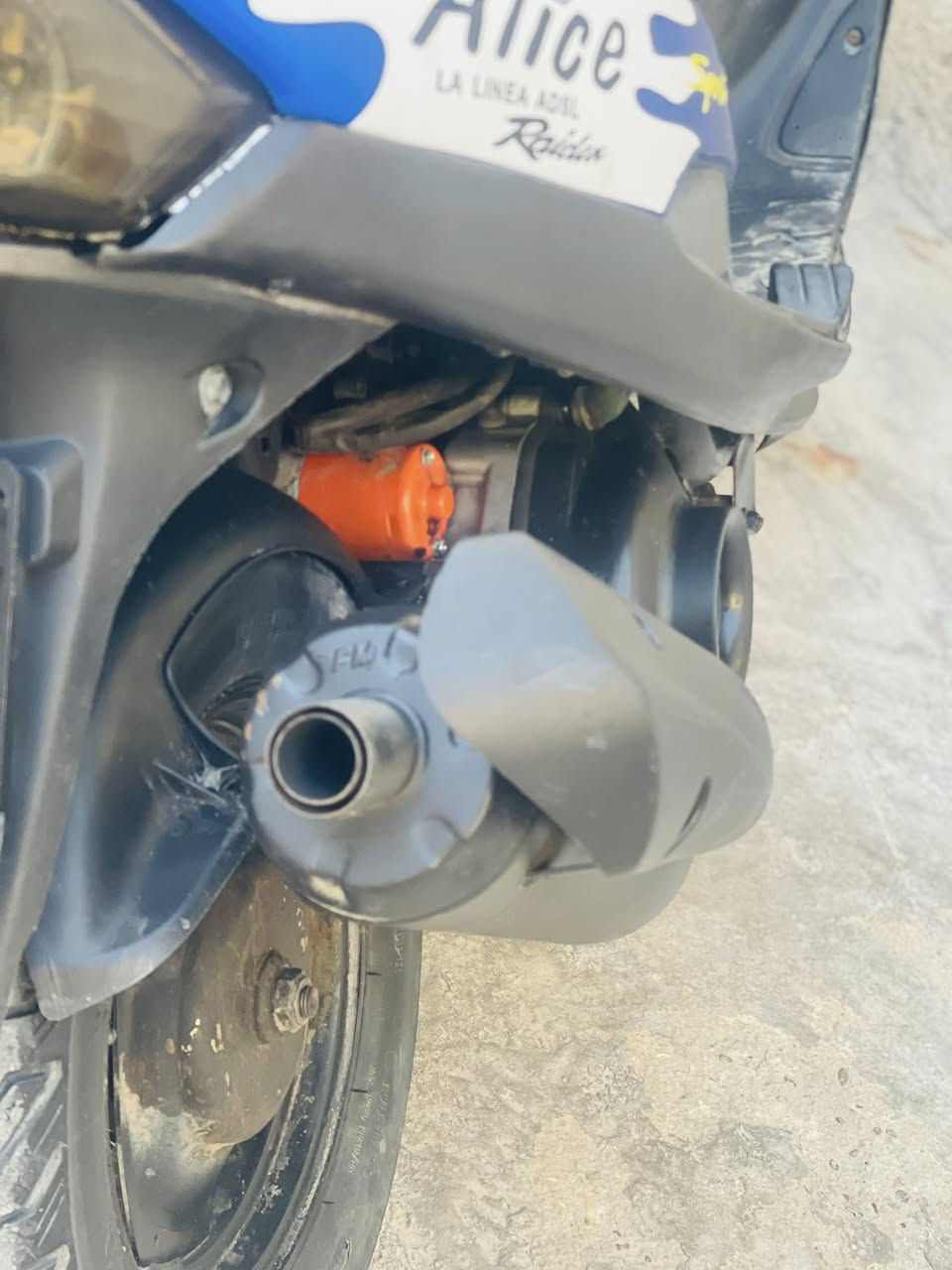 السلام عليكم ماكس عدلة للبيع مابيها اي نقص نكرة سلف بوشة بلادي سلف رياضي مكينه مفتوحةالسعر600 وبيها مجال مكاني بغداد الدورة ابو دشير ***********
