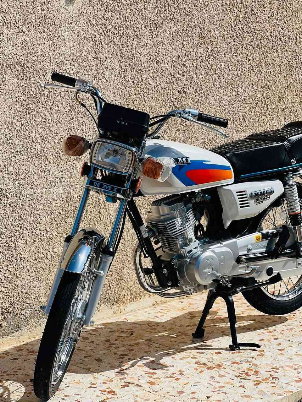 سلام عليكم 23صالها 4أشهر طالعه موجودة مكاتبه معرض مكان كوت الاستفسار ***********
