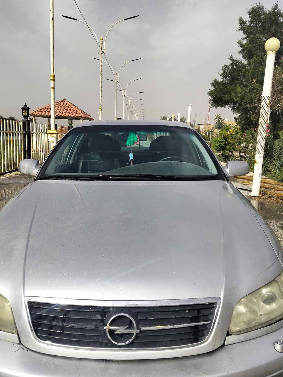 اوبل بزون محرك ونجي شوفت عينك السيارة نظيفة اخت الجديدة سنوية بعدها ما ساقطة محرك كير شرط تبريد ثلج سرب غازه من شديت محرك جديد عوزه بس غاز سياره جاهزه وترياك وين ما تريد سعرها $29وبيها مجال بسيط كلش  علما ما اندل رعيها ابيع كوم حديد اخوتها هسه ب50_45والله يرزق الجميع العنوان ذي قار 
***********
