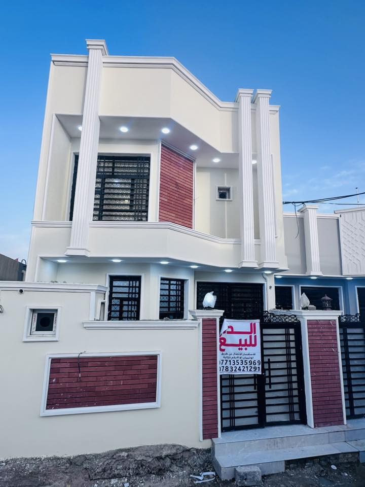 🏠بيت للبيع طابقين 
🏚️ديوانية / حي الامين مدخل (شارع التنانير)🏠
مجاور  مدرسة الصادق الامين 

ملاحضة / يوجد في التعليقات فيديو كامل يوضح  محتويات البيت بالكامل 

✅كونكريت مسلح 
 
❇️زراعي سند ٢٥ [مرقم جاهز للتطويب]

✅المساحة : 100متر 
❇️الواجهة ٦.٥ متر
❇️النزال : ١٥.٥٠ متر 

♻️محتويات الدار 

🏚️الطابق الاول 

 🔆 غرفة نوم
🔅استقبال 
🔅صالة 
🔅مطبخ 
🔅حمام
🔅صحيات داخلية وخارجية 

🏚️الطابق الثاني 
 

🔆 غرفة نوم
🔅صالة 
🔅مطبخ 
🔅حمام
🔅صحيات داخلية غربية

ملاحضات ع البيت 

✅كونكريت مسلح و صب مركزي c 350 
✅ كهرباء بوري البيت بالكامل/ وايرات الفنار السعودي 
✅تأسيس ماء وكهرباء انابيب سمارت المصري الاصلي
✅شبكة تقطير سبالت للبيت بالكامل 
✅شبكة كاميرات للبيت بالكامل اربع جهات 

✅خدمات كاملة ( تبليط ، مجاري ، ماء ، كهرباء ، ارصفة مقرنصة بالباب +مدارس) كما موضح بالصور 

⚜️ للاستفسار مراجعة مكتب علاء صاحب دوحان
حولي الجامعة/ قرب مركز حي الجامعة

او الاتصال واتساب او عن على الارقام التالية 
***********
***********
