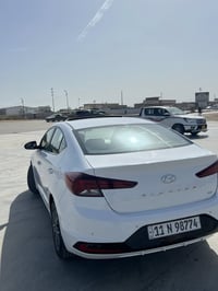 النترا ٢٠٢٠ • مكينة ٢٠٠٠ • فتحة سقف