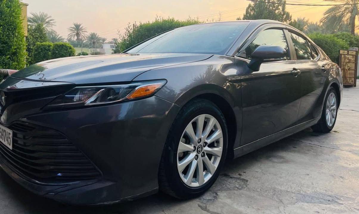 للبيع كامري موديل 2018 
رقم أربيل هزة سنوية جديدة 
مواصفات LE   
كشن كهرباء
تحديد مسارات 
رادار امامي
حساسات خلفي امامي
جام 4 فول اوتو
تحكم فول 
مواصفات ال LE بصمه 
كير ومكينة شرط كفالة 
حجر بيئة شرط 
سيارة كلشي بيها بلادي 
ضرر خلفي 
بدون دواخل بدون ايرباك بدون شواصي كلشي سليم
بجم كبس خلف كبس
اخوان كلشي ذاكر مع صور الحادث والسونار جديد
رقم شاصي. 
المكان بغداد المدائن او المنصور 
السعر173  وبيها مجال
سيارة كاملة بدون نواقص حتى دهن جديد 
***********

4T1B11HK4JU504686
