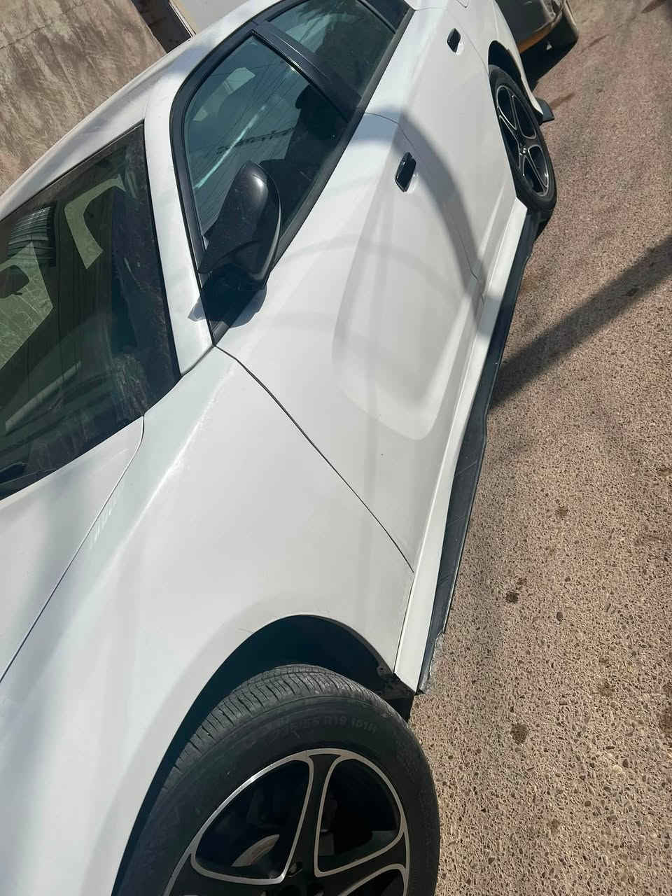 دوج جارجر 2019 sxt
محرك 3600
رقم بغداد 
محدثه كت SRT 
ويلاه 19 جدد
بصمه تشغيل +بصمه ابواب
تشغيل عن بعد 
كشن سايق كهرباىي
حساسات اماميه 
لايتات LED متغير 
ماشيه 120 الف كيلو 
حادثهه مال امريكا وتقرير من المندولاي موجود
للاستفسار : 7838631830
