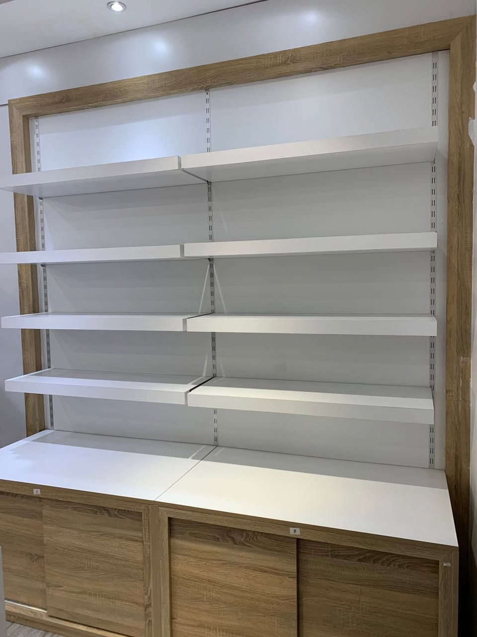 رفوف ولوكرات خشب MDF تركي
72 رف مع 18 لوكر 
بغداد واتساب ***********
