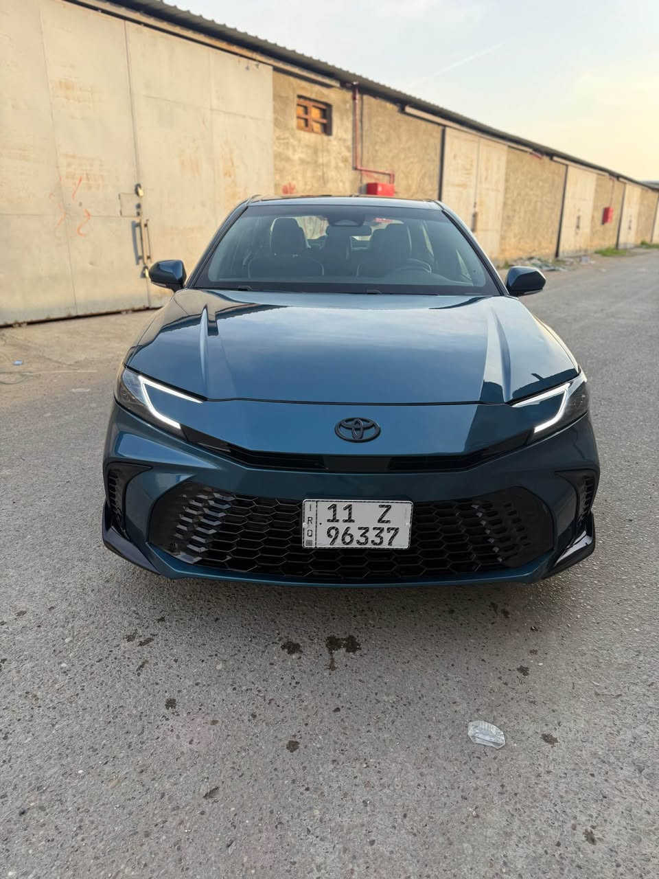 سلام عليكم 
تويوتا كامري هايبرد موديل 2025 الشكل الجديد 
عداد 11 الف ميل فقط قابل للزيادة
اللون الخارجي زيتوني مميز
 الصنف : SE
وارد امريكي بطارية ليثيوم 
بطارية ليثيوم
شاشة كبيرة Apple CarPlay & android auto
كاميرا خلفية متعددة الابعاد
• كراسي جلد كهرباء تبريد 
تدفئة كراسي
تدفئة استيرنج 
رادار امامي
مانع تصادم PCS  
مساد تحديد المسار —— LDA
‏BSM —— نظام النقطة العمياء
‏PDA —— مساعد القيادة التفاعلي
‏RCTA —— رادارات خلفية
‏SEA —— نظام الخروج الآمن 
‏RSA —— قراءة لوحات الطريق
مثبت سرعه تفاعلي —— ACM
‏AUTO PILOT —— سائق ذاتي 
مانع انغلاق العجلات —— ABS
‏TCS —— مانع الانزلاق 
بصمة أبواب + دخول ذكي
شاحن وايرلس
هندبريك كهرباء
نظام صوتي مميز
حساسات ضغط الهواء في الإطارات
حساسات دخول الإنفاق
🚨⚠️صور الحادث بلمنشور
ايرباك ستيرنك فقط
لمزيد من المعلومات الرجاء 
صبغ جاملغ وبنيد بدون دواخل 
سعر 198$
الاتصال على
***********
*********** بغداد, العراق
