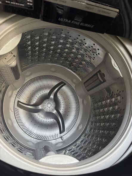 غسالة توشيبا جديد كلش سعرها ٨٥٠ الف صار اقل من سنة اخذتها   سعرها حاليا ََ ٤٥٠ بيها مجال  الوزان ١٦ كليوا الرقم ***********
