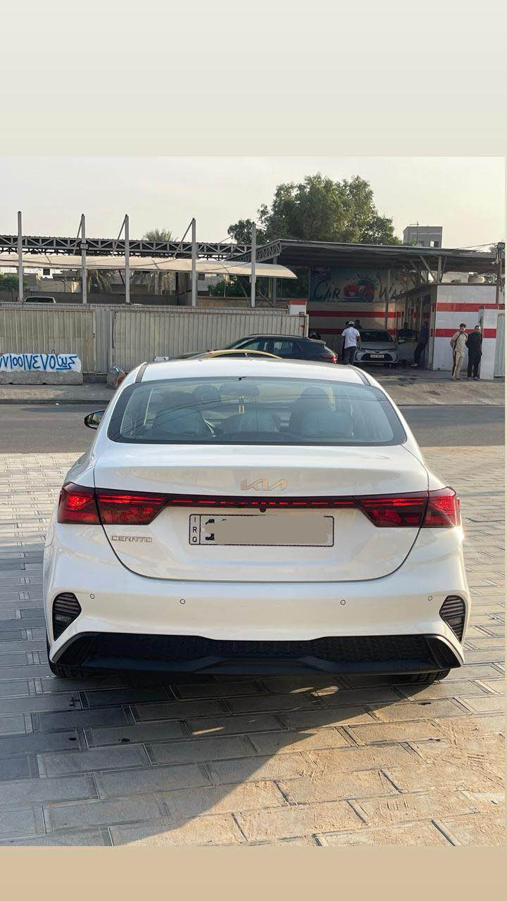 كيا سيراتو 2024 رقم بغداد خليجي سعة المحرك 2000
تبريد قطعتين شاشه كبيره بلاديه اصلي وكامرة 
حساسات خلفية لايت  LED فتح الصندوق من الريموت
فتحة سقف مري شفط مع اشارة أوضاع القيادة ECO+SPORTS +NORMAL
حساسات إطارات 
سياره مفووله للاخير مواصفات 1/1
السيارة ماشيه 29الف السياره بعدها بحاله الوكاله
الاستفسار *********** بغداد, العراق
