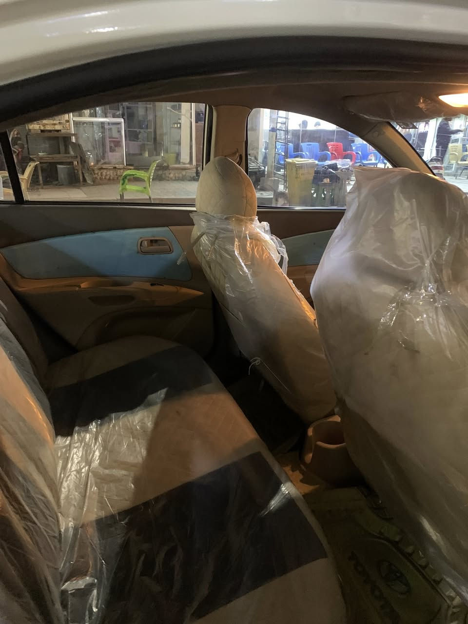 السلام عليكم كيا ريو 2009نضيفه كولشي شغال تبريد تدفئه حداديه نضيفه بس صبغ حزام سنويه 2030 بسمي 
السعر 85 ورقه رقم *********** المكان النجف الاشرف
