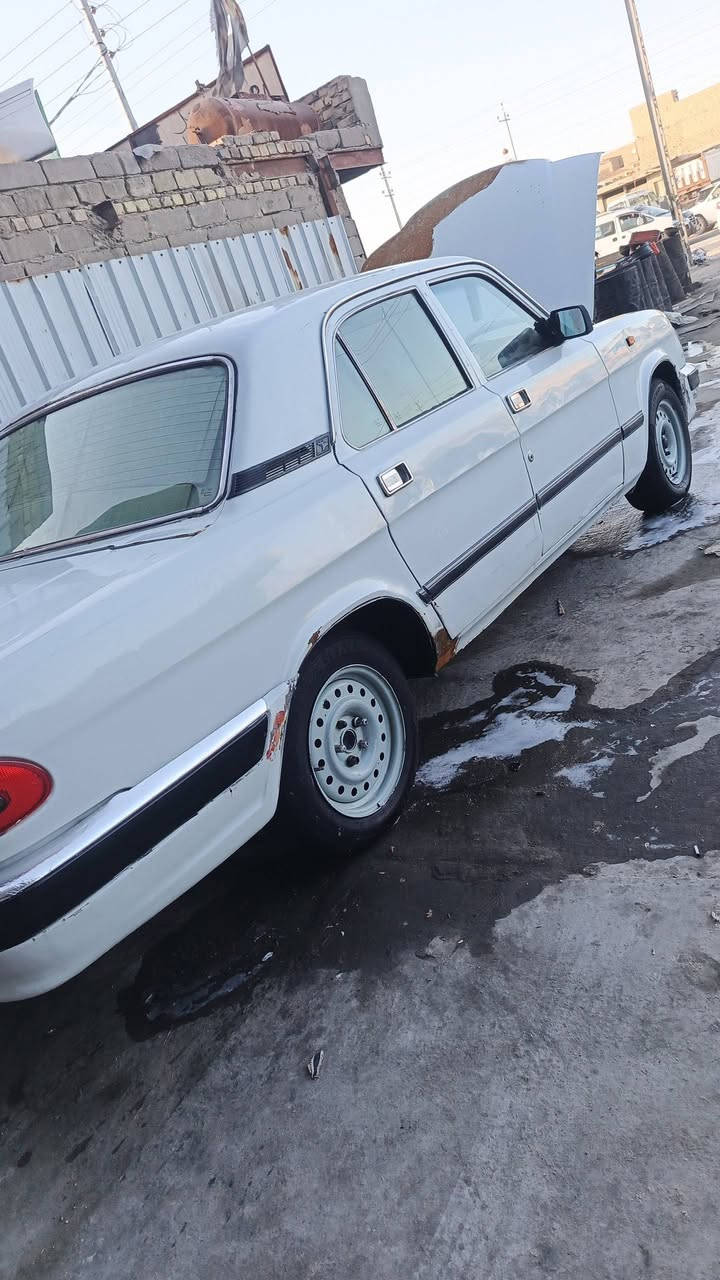 السلام عليكم سياره فلوكله مويدل ٢٠٠٣رقم واسط مكينه ونجي بيه ضعف  سنويته ساقطه بل ٢٠١٩ صاحبه بل سوك ابو سنويه او مكان السياره بل سوك السعر ٢٧او بيه مجال ***********
