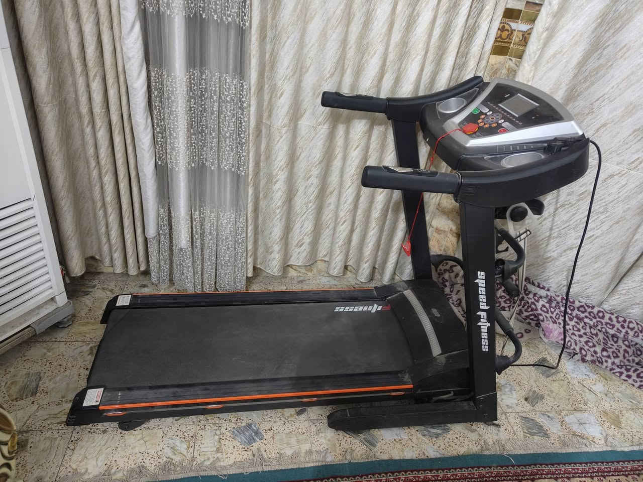 السلام عليكم
جهاز جري جديد جان مخزون 
مامستعمل ابد سعره 300 قفل قفل 
***********
