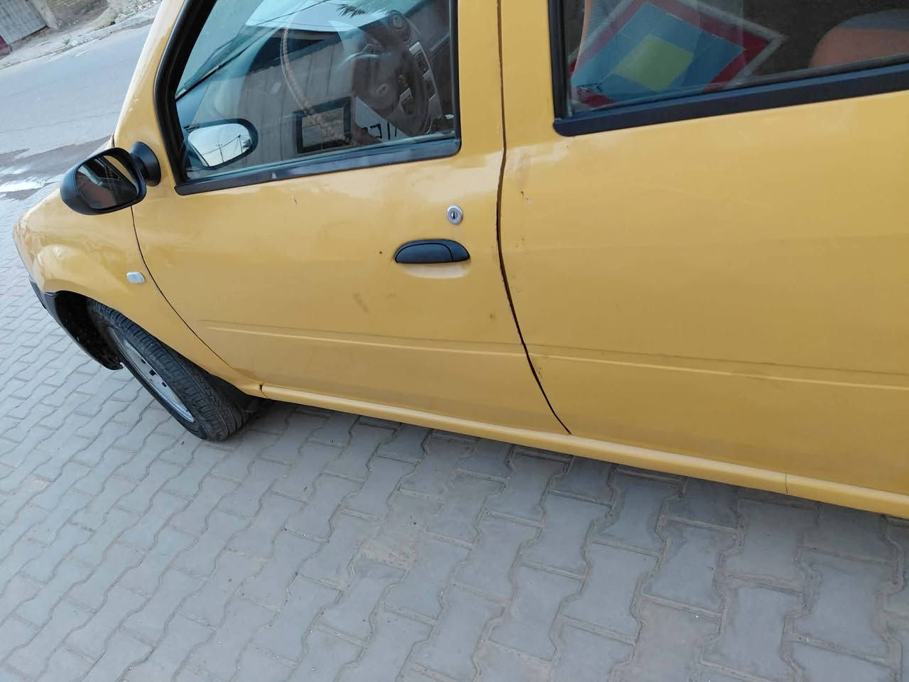 للبيع رينو لوكان موديل ٩ فحل مكينه جديده فرنسي كير صدر
تخم تاير جاهزة مابيهه اي نقص عده تبريد من اخذتهه مكفوله من الحادث وتبديل وصبغ بيهه بارد كد شبرين فقط 
سنويه جديده رقم انكليزي بغداد بااسمي مصفرة من الهيئه 
تحول ثاني يوم سعر ٣٨ وبيهه مجال مكاني بغداد الشعب ***********
