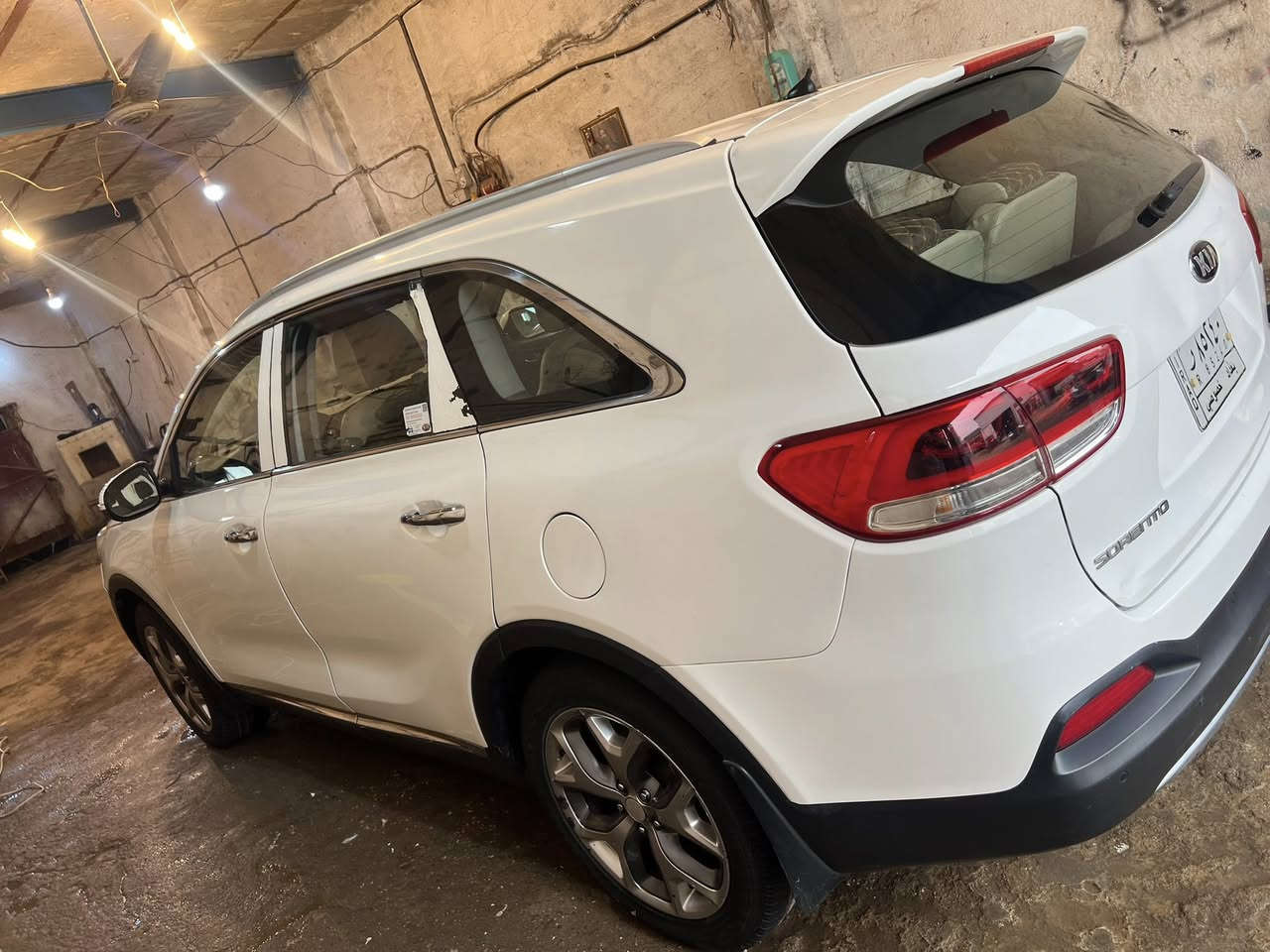 السلام عليكم سياره نوع كيا سورنتو خليجي للبيع او مراوس مكفوله من الگلبه والكص بيها صبغ موديل 2016 فول مواصفات حجم المحرك 6 سلندر عددالركاب 7 تبرد 3 قطع سياره جاهزه من كل النواحي السعر 158 بيها مجال قليل الشراي يتصل عدك سياره اراوسك مكان السياره ميسان ***********///***********
