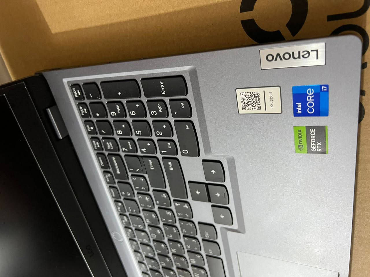 الي يدور القوي والنضيف ما يفكر بالسعر لاب توب لينوفا LOQ لابتوب بمواصفات كلش قوية مكتوبه كدامكم مستخدم كلش قليل موجوده كاروتنه وكل ملحقات يفيد العاب تصميم هندسه كلشي يشغل 
المواصفات :
معالج : i7 جيل ال13 
كارت الشاشه: 4060.8g 
الرام : 16 
Ssd 512
الشاشة fhd .15.6
تفاصيل اكثر خاص 
السعر مليون و500 وبي مجال شويه الي جاد 
*********** واتساب
