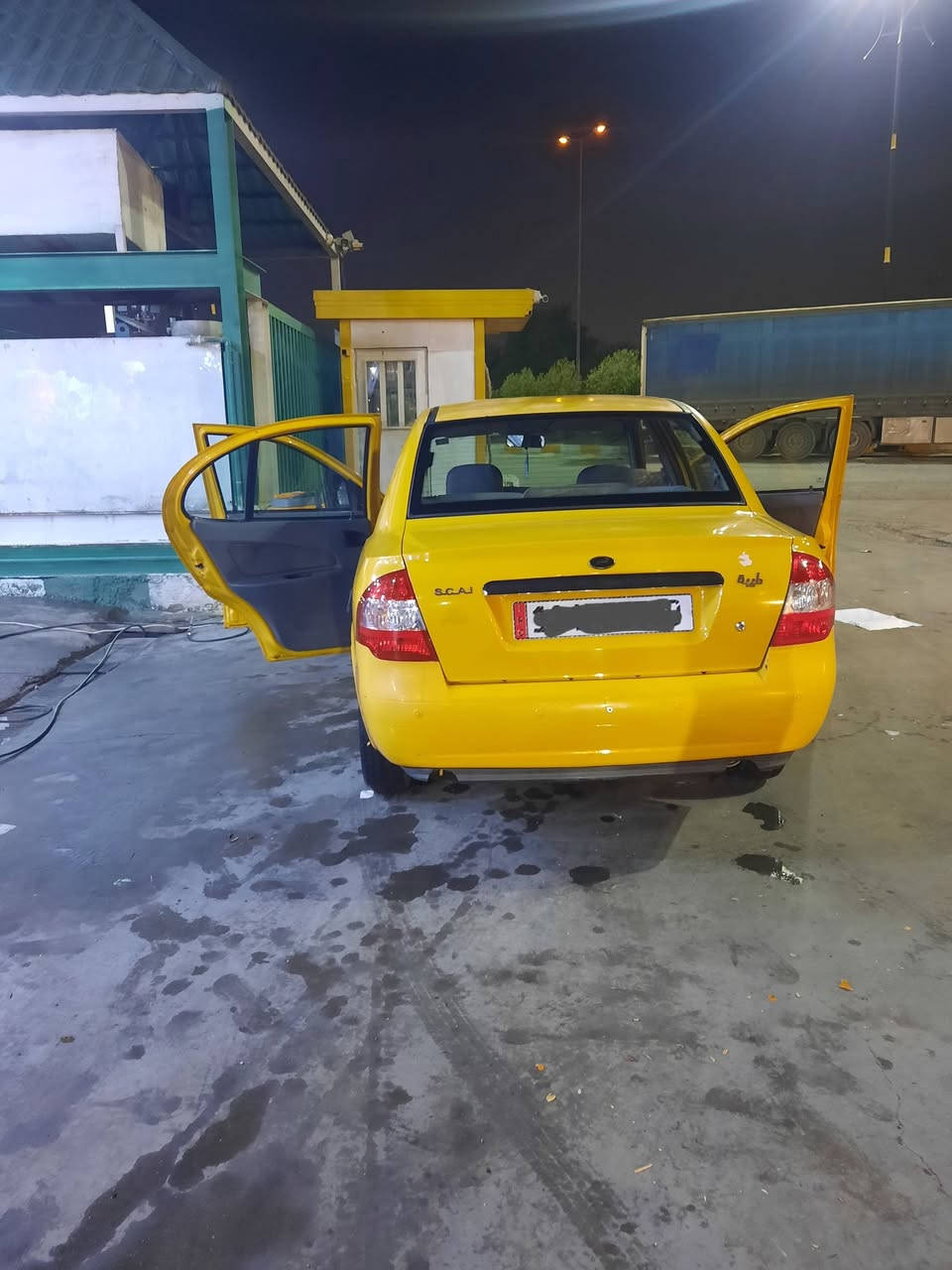 السلام عليكم سيارة طيبه 2017  كير مكينه مكفولات بيها فقط جاملغ الامامي الجهة اليمنة طخة خفيفة واضحة بالصور، تحويل ثاني يوم السعر 45 وبيها مجال مكاني بغداد الرقم ***********
