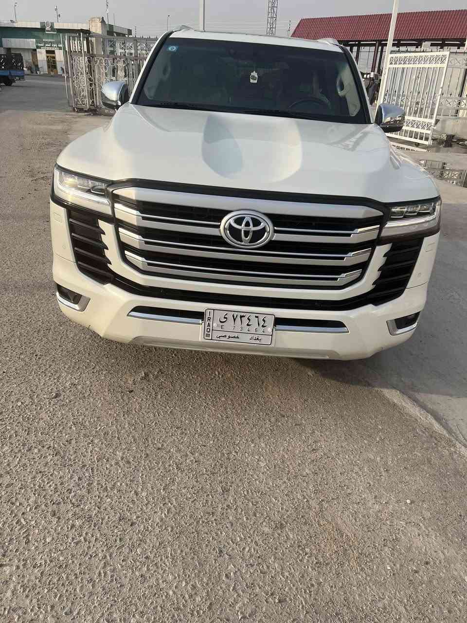 في اكس ٢٢توين تيربو بغداد بسمي دولي مغلفه بلكامل مبدل بنيد وجمالغ بدون الغود وبدون ايرباك مكان سياره البصره السعر ٥٦٥ورقه ***********
