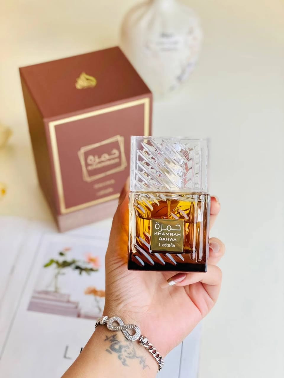 توفر عطر خمره بالقهوة الاصدار الجديد الأصلي المختوم🧡🔥 

من شركه لطافه🤎

1.خمره قهوه 🤎
2.خمره دخان 🧡

وفرنالكم العطر الترند الي فعلا يستخق الضجة أداء وثبات رائع ومناسب للمناسبات الفخمة ..
عطر خمرة 🌋فخم واحدث عطور لطافة ❤️ تحفة فنية لعشاق التميز والفخامة ✨ 

للرجال والنساء 🤎🤏🏻

السعر 33 الف

يوجد خدمة توصيل
#اكسبلور_فولو #اكسبلور_explore #اكسبلور_فلو #اكسبلور #العراق


**إذا كنت صاحب هذا الإعلان وتريد حذفه لأي سبب، رجاءا أرسل رسالة إلى الدعم الفني**