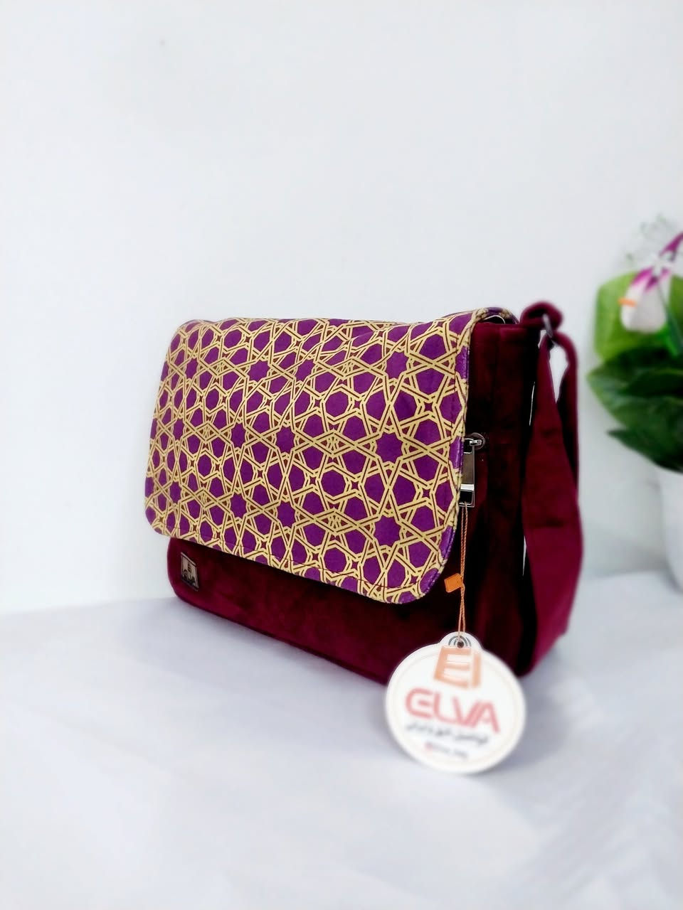 بيج حقائب #حريرحقائب نسائيه👜  موديلات وتشكيلات متنوعه مختلفه الالوان ونقشات يجنن  🤩  من قماش  وقديفه  من جنط  مبطنه من داخل بجلد 👌👌 طبيعي💯 صناعه من ماركه ايلفا )  للتواصل والحجز  مراسله عبر الصفحه #بيع حجم كبير #النجف #العراق  يتوفر خدمه توصيل فقط ٣ الاف النجف ونواحي #النجف ٤ الاف محافظات ٥ الالف او مراسله عبر واتساب عبر الرقم ***********
