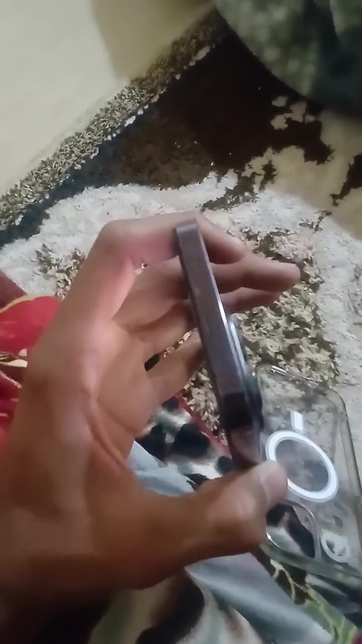 البيع مستعجل14برماكس مبدل بيه بس شاشه ومشدوده اله شاشه لصليه بطاريه بلاد 87 جهاز نضيف كلش استخدام بيت الجهاز شرق اوسط وين متريد افحص سعر 700وبيه مجال بسيط ***********مكان بصره كرمه علي
