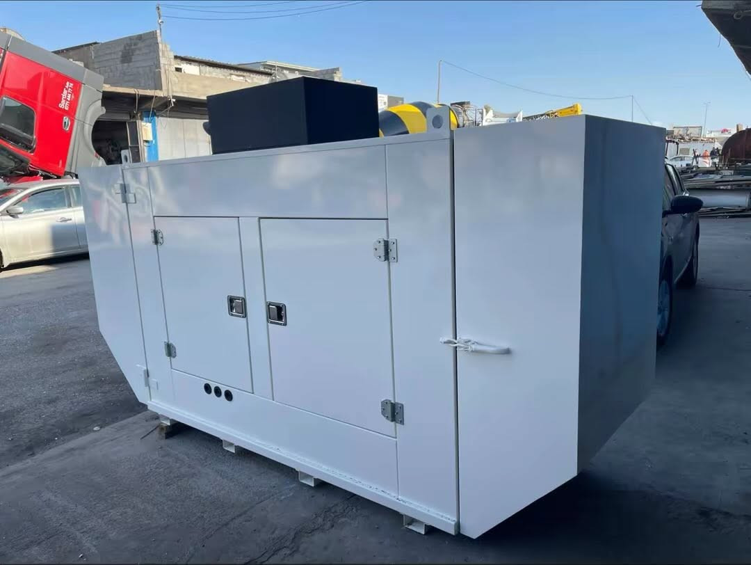 Perkins-30kva                                
بزوێنەر : پێرکنس بریتانی ٤ بستن و نظام جويتر وكولر حجم ١٠٥ملم .
تولید :  Stanford 110kva 
رێژەی بێ دەنگــی : %100 کاتم 
ماوەی كاركردن: 200hours
نـــاوەرۆک : مۆلیدەکە ئەوروپیە لێرە کاری نەکردووە نەکرایتەوە بێ دەستکارییە. 

مولد بيركنس بريطاني اصلي ٤ بستن اجويتر و راديتةر هواء  حجم ١٠٥ملم  راس توليد ستانفورد انكليزي  مولد اوروبي مامشتغل بل عيراق مامفتوح برغي . 

بۆ زانـــیــنی نرخ ژمـــــارە ١١٠ نوســـــــــە . 
لمعرفة سعر تكتب رقم ١١٠ في تعليقات. 

*********** viber and WhatsApp

