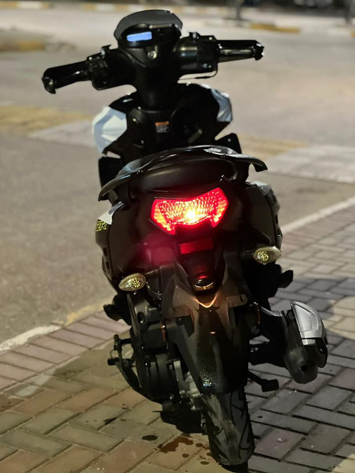 سلام عليكم زت ار 22 للبيع  نضافة 100/90 السعر 1700 ***********
