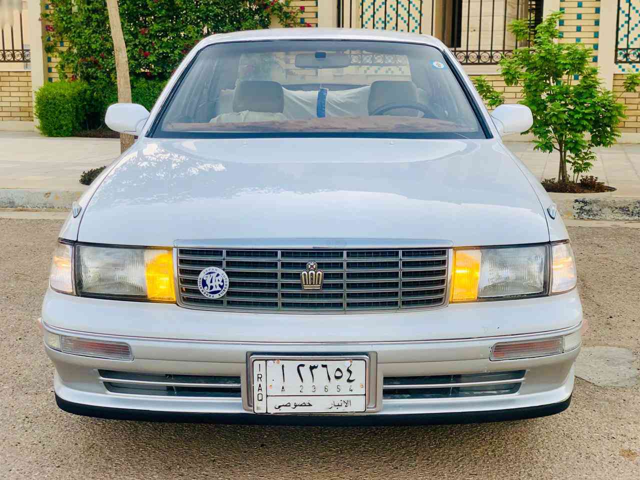 السلام عليكم اخوتي
وينه اللي يدور جديد وجاهز 
للبيع تويوتا كراون بطه منفصل لون لؤلؤي محجل موديل 1994 رقم انبار مشروع وطني تحويل مباشر (بأسمي) سنويه مجدده لل 2030 تحويل وين ميعجبك گير ومكينه 2500 شرط حاويه السياره كفاله عامه من كلشي كص ونقل وعيب وضربه واصوليات وحتى خياس مابيها شرط النظافه السياره جاهزه من دواخل بالكامل حاويه تبريد ثلج منضومه كامله جديده سنتر لوك جام كله شغال شاشه كهربائيات ويل جديد حداديه اسفنج تغليف ارضيه وتنته ادامه جديده مابيها نقص مال جناي وكفاله واحلا من الصور مكان السياره كربلاء السعر  
64 وبيها مجال بسيط للشراي 
للاتصال... ***********
