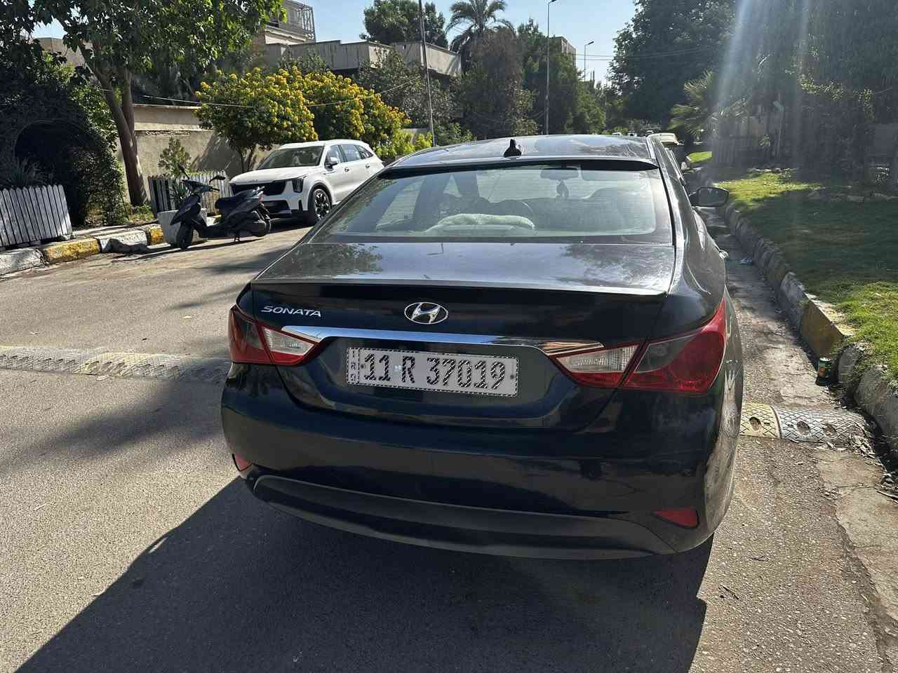 هونداي سوناتا ٢٠١٤ وارد امريكي نص مواصفات

حادثها جاملغ وباب عكس السايق لا لغود ولا شواصي وبيها طخات بسيطه بالداير 

ماشيه ١٦٤ ، صدرها جديد ومحركها جديد ومنظومة البانزين كلها جديده السياره ما ناقصها شي بس تخم تايرات 
 
السيارة بأسمنا استعمال بيت رقمها جديد وسنويتها ٢٧ 

معروضه ب ٩٤ وبيها مجال بسيط جدا
للاستفسار ***********
