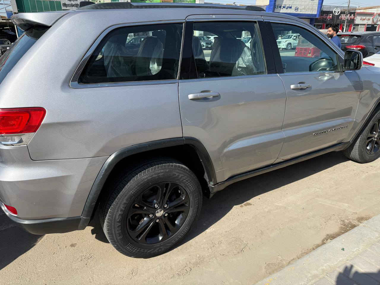 السلام عليكم 
جيب جراند شيروكي امريكي 2017
مواصفات LAREDO
4×4
رقم اربيل سنويه منتهيه 2024
سونار موجود 
صور الحادث موجوده 
السعر152$
الاتصال ***********
