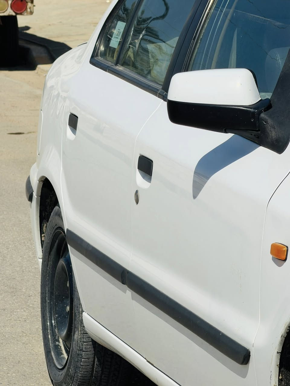 السلام عليكم سمند 2012 رقم بابل جديده ما تصرف عليه بس دهن وبانزين تخم تاير جديد حداديه جديده كير ومكينه اصل ما ملعوب بيه سياره نشطه كلش دواخل كلش جديده غرفته نضيفه مثل ما شفت بصور كشناته الاصليه بدون دوشمه رقم بابل مكاني الحله مركز المدينة  معروضه بسعر كلش حلو ومناسب ***********
