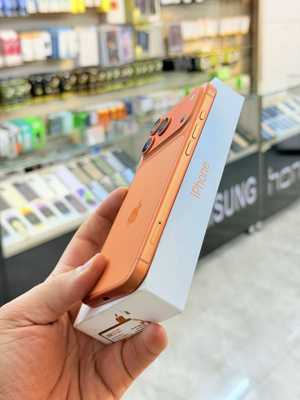 ✅  متوفر بيع بلنقد ولاقساط ✅
ايفون 17 برو ماكس ماستر الوجبه الوله النادر ذاكره 256 بطاريه 100 نضافه 100‎%‎ زلغ مابي هو والجديد سوه نموذج M لونه المميز كامل ملحقاته وبلحاسبه كله نورمال وتر بروف يعني كلشي ممبدل بي وبي وتأخذه ضمان وصل 5 ايام اي مشكله او عطل يستبدل فورا ومتوفر اقساط على مصرف الرافدين ❤️
السعر مليونين 150 الف قفله
العنوان بغداد البياع شارع 20 مقابيل علي العناب او الشيف السوري مركز الهاتف لاصلي 
📞📞***********
📞📞***********
