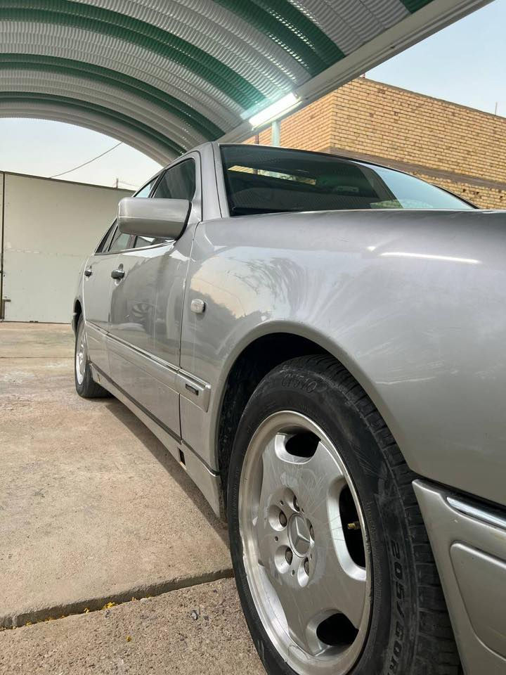 مارسدس ام عيون للبيع رقم بغداد مشروع وطني مداور وين ما تريد
السيارة بيها مشكلة بالكير ابيع كير كايم 
السعر 80 وبيها مجال

***********
