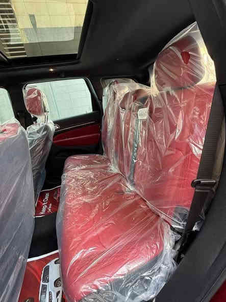 جيب كراند شيروكي 2021 ( خليجي ) فئه S ام رادار وكالة هارلم 

 فول الفول مواصفات للاخير 1/1 
السيارة ماشية 30 الف كيلو متر
مكفولة كفالة عامة
سيارة جديده من كل نواحي على ايد جناي
اخت الزيروو
السعر المطلوب : 38,000$ - 380 ورقة وبيها مجال بسيط .
مكان السيارة : الناصريه

رقم بغداد الجديد باسمي تحويل ثاني يوم 
محرك كير على وضع الشركة السيارة من زيرو على ايدي
مواصفات S معروفة :  فول مواصفات للاخير 1/1
محرك 6 سلندر 3600 , V6 دبل كزوز 4x4 دفع رباعي خفيف ثقيل متعدت الوضعيات 
رادار امامي تحديد مسار تنبيه خروج عن المسار ، اصطفاف ذاتي
توقف ذاتي فرامل طوارئ كشف سرعات الطريق
دخول بصمه تشغيل بصمه و تشغيل عن بعد ، 
، سقف بنوراما جنطه كهرباء ،  حساسات كشف ضغط الاطار 
ويل حجم 20 وياله اسود 
شاشة جبيره + كامره خلفيه دواره 
سستم صوت 12 سماعه + دمام خلفي ،
حساسات اماميه خلفيه رادار خلفي بريك طوارئ 
رادار امامي بريك طوارئ 
 داخل اسود + احمر + مطعم صاج ملكي كشنات جلد احمر مختمه S  تدفئه  + تدفئه ستيرن 
سقف بنوراما كراسي كهرباء خزن 3 وضعيات لسائق
ستيرن ميموري حسب وضعيه خزن الكرسي 
تبريد قطعتين كراسي خلفية تدفئه + تجوه 
فول تحكم ستيرن كروس مثبت سرعة ،  شفتات ستيرن F1 خلف المقود
وضعيات قيادة sport , eco تراكشن مود ، اوتو ستارت ستوب 
نزول منحدر فور ويل خفيف ثقيل وضعيات فوريل جبلي ترابي ثلجي
مري كهربائيه قابله لطي + تعتيم تلقائي مري جوانب و وسطيه
+ خاصيه ازاله الضباب من المري الجانبيه + مري قلاب عند الرجوع
لايتات حاجب LED ، زنون + بلوجكتر كاشف ضباب زنون زراكه مازده
بك لايت LED + كاشف ضباب و بعد
 اهواي مواصفات ..
الاستفسار  
***********
