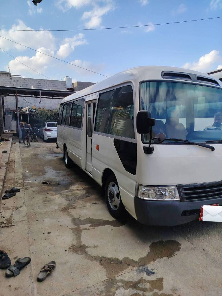 السلام عليكم
كوستر ٢٠١٣ كاز كاز
  بيهه صبغ بل بجم
 تاير جوبلس
 رقم سليمانيه ما منتهيه
 للبيع او مراوس بروزه
  للستفسار الاتصال ***********
 مكانهه بصره البصرة, العراق
