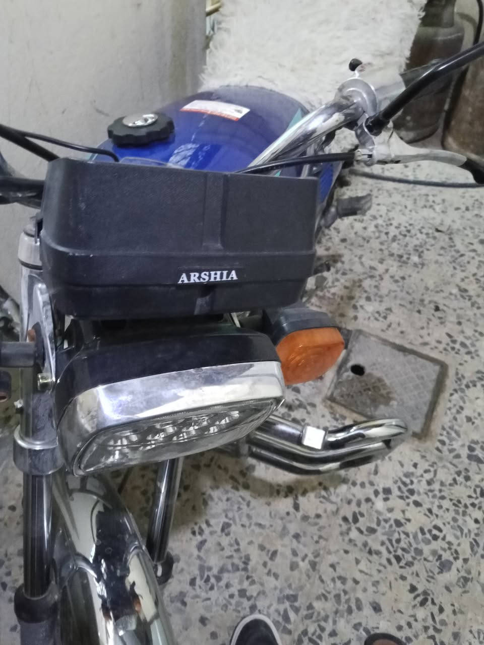 للبيع أربع كير دراجه نضيفه كلك غراض كله جديد صار شهر من مبدلات السعر 350
***********
