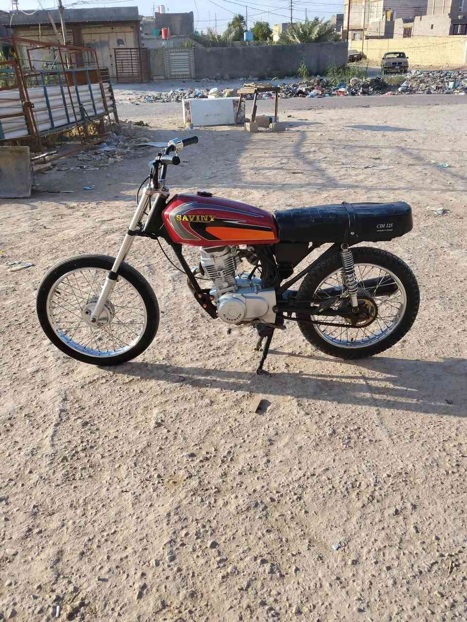 السلام عليكم دراجة للبيع تعمير 24 شاصي شلامجة 14 كلك اوراقة ضاعن ماناقصة شي كلة جديد بس عوزة تفيلس مكان شطرة السعر 375 .... رقم . ***********
