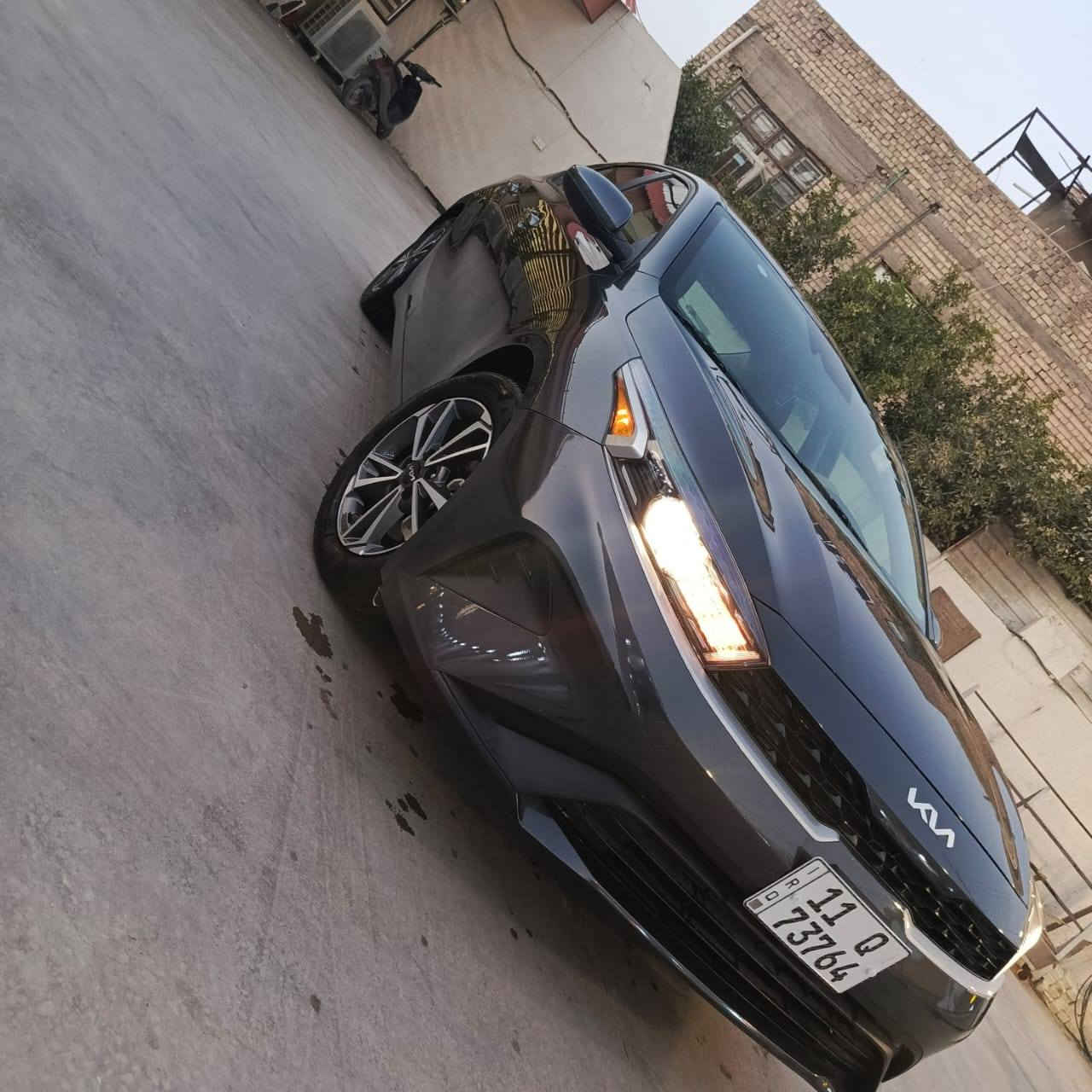 فرتي أمريكا موديل 20023 السيارة جديد بسمي مكانه بغداد بل الكرايعات حدثه خالفي فقط بارد وصبغ دعامي  ماشي 100 ألف السعر 148 وبيه مجال   ***********
