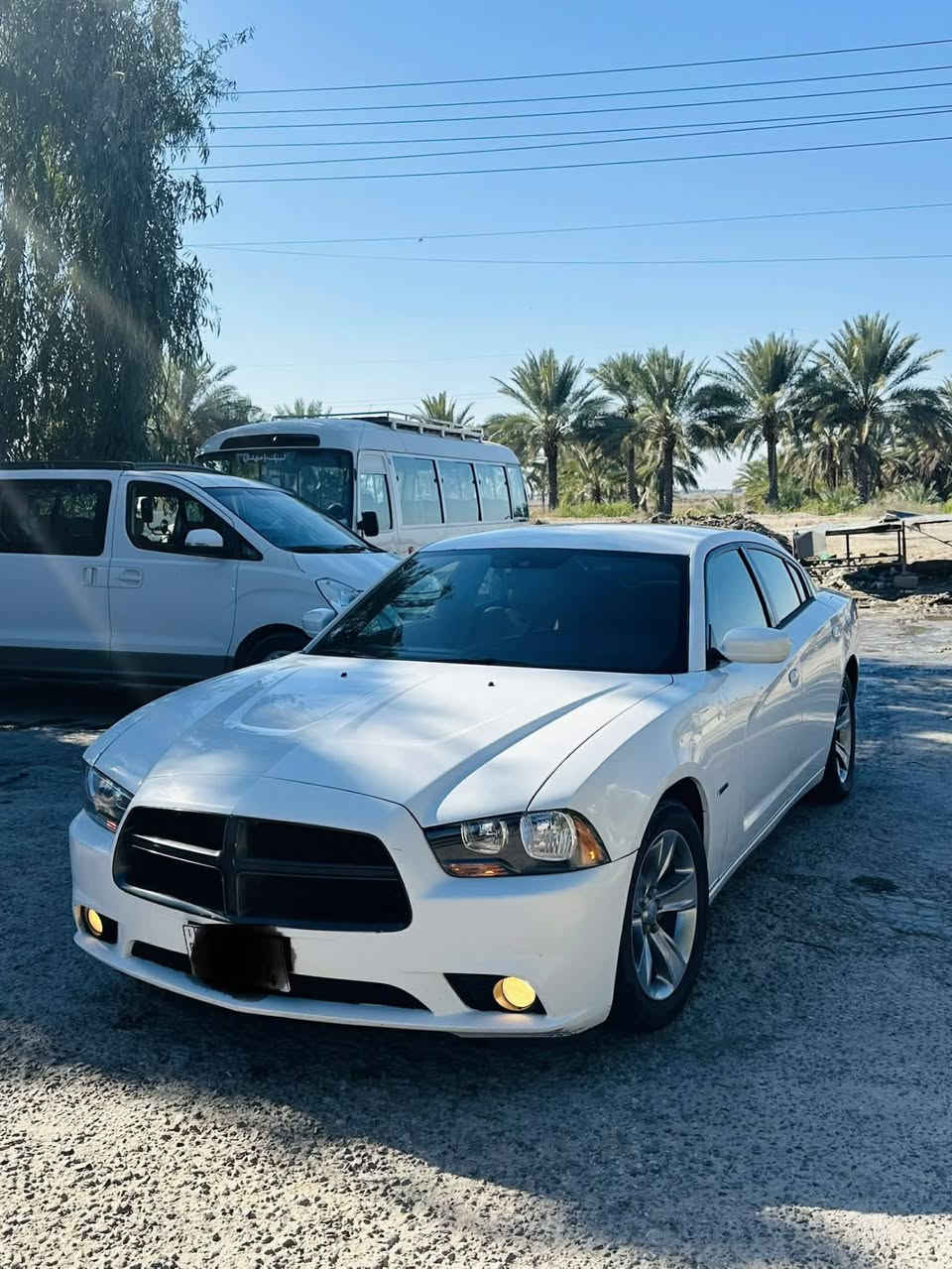 جارجر ١٣ ارتي مكينه ٥٧٠٠
فول عدا الفتحه رقم بغداد بااسمي تحويل ثاني يوم حادثها بيبان جهه السايق وبارد بل جاملغ الامامي بدون ايرباك
*********** 
السعر ١٤٥ وبيها مجال
