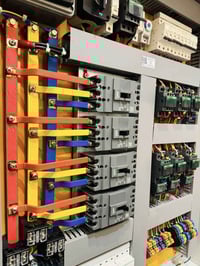 بورد A 262  بورد MDB يتكون من :- - مصادر لوحات توزيع عدد 4 . - فوتو سي...