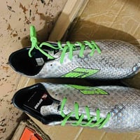 تخفيضات • حذاء • مقاسات ٤١-٤٢-٤٣