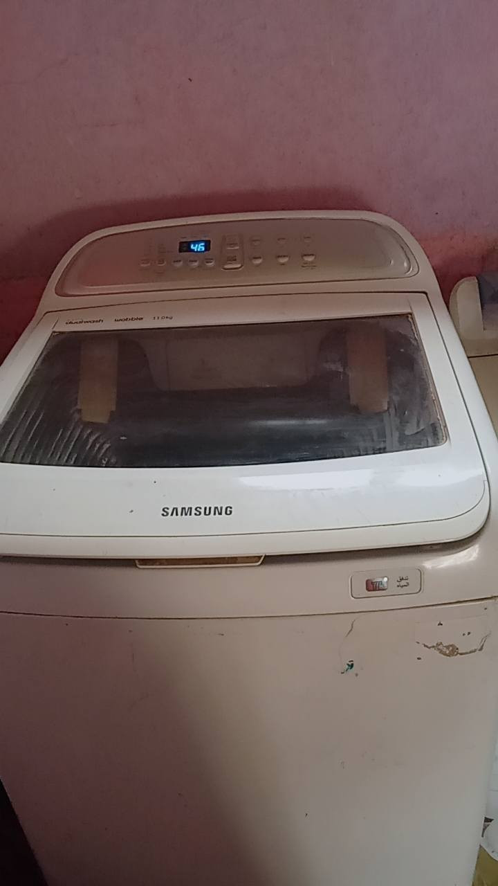غساله اوتماتيك نضيفه نوعيه ممتازهه 
السعر 225الف 11كيلو


**إذا كنت صاحب هذا الإعلان وتريد حذفه لأي سبب، رجاءا أرسل رسالة إلى الدعم الفني**