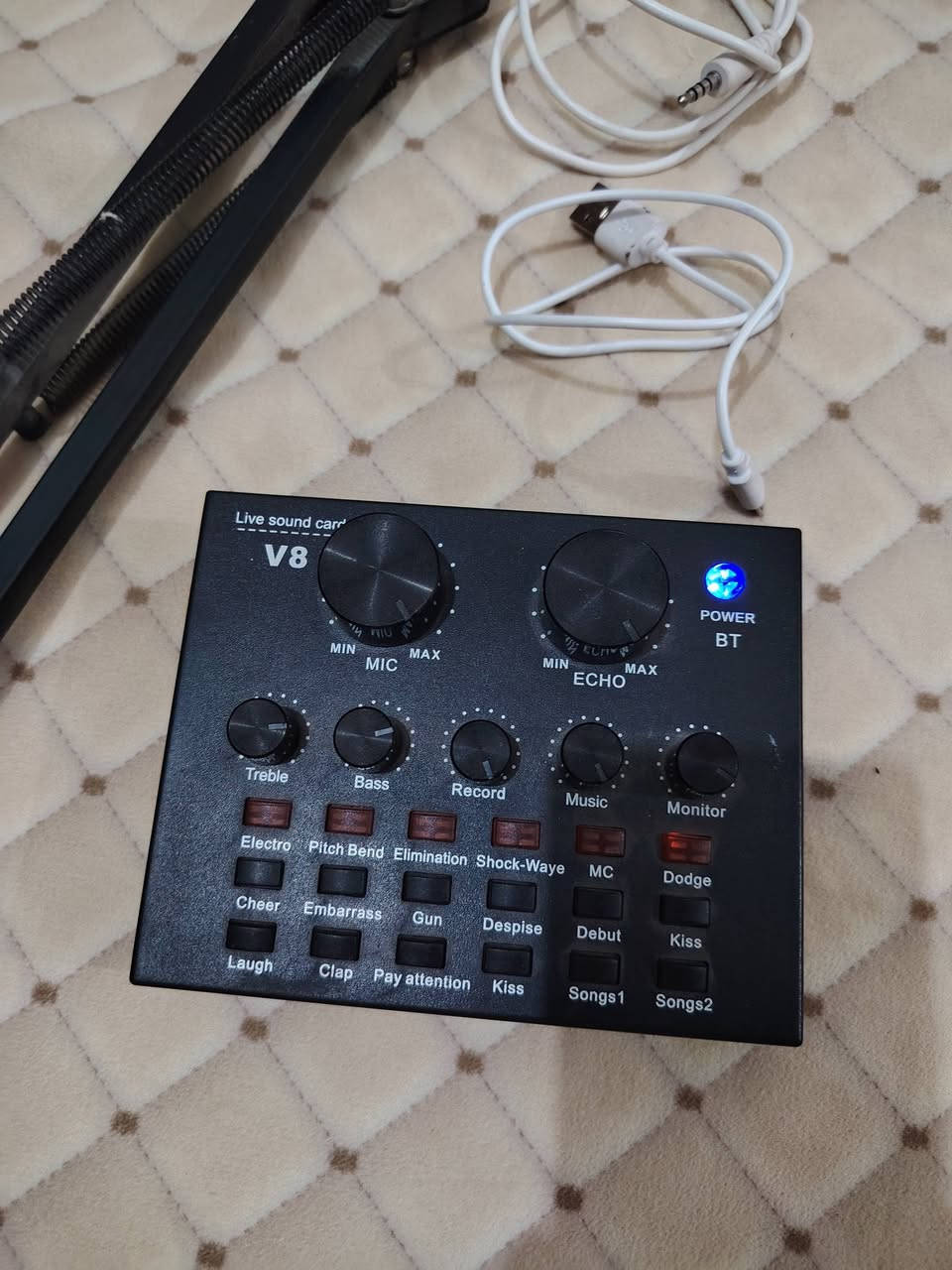 كارت صوت مع كامل ملحقاته ب25 وتوصيل مجاني لباب بيتك...للاستفسار المراسلة او الاتصال ***********
