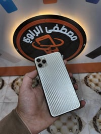 آيفون 11 برو ماكس ذاكره 64 بطاريه 100 مستبدله اصليه . فيس ايدي شغال . ...