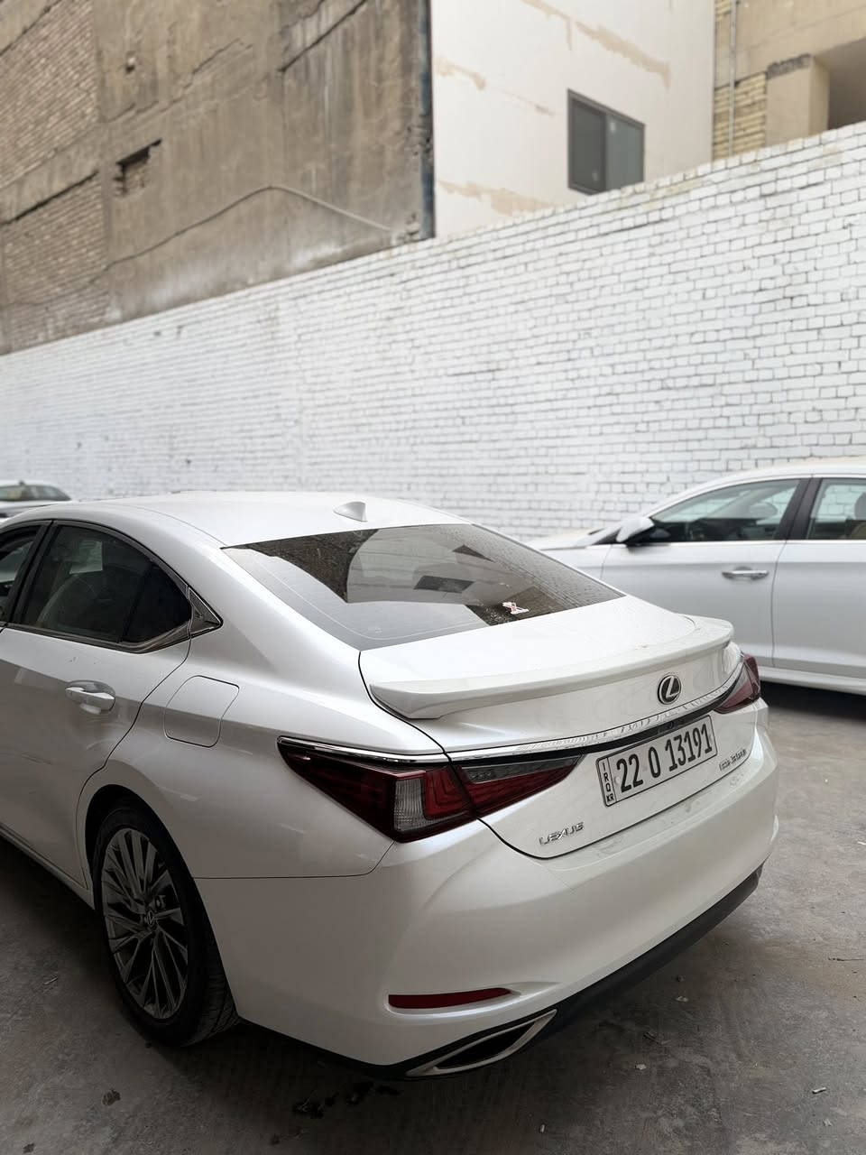 سلام عليكم
لكزس ES350
2023
لون ابيض لؤلؤي 
السياره كلها كبس كلين 
داخل سيرفس شركه ساز
محرك 3.5🚀
ماشيه 36k
كلين تايتل بيها اصبعين بارد فقط 
فتحة سقف
حساس 360
كشنات ثنين كهرباء 
تبريد قطعتين 
مستشعر وقوف 
مانع انحذار عن الطريق 
توقف ذاتي عند الاقتراب من سياره
ثلاث وضعيات قياده 
نقطه عمياء
ليد داخلي كل السياره
اوتو هولد 
مغلفة ppf الدعامية الأمامية والمازدات والمري 
***********
السعر 370
