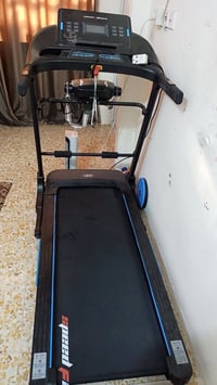 جهاز جري يتحمل وزن 180 كيلو حجم كبير استخدام شهرين بعدة بوضع الشركه وا...