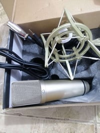 إكسسوارات إلكترونيات • توصيل