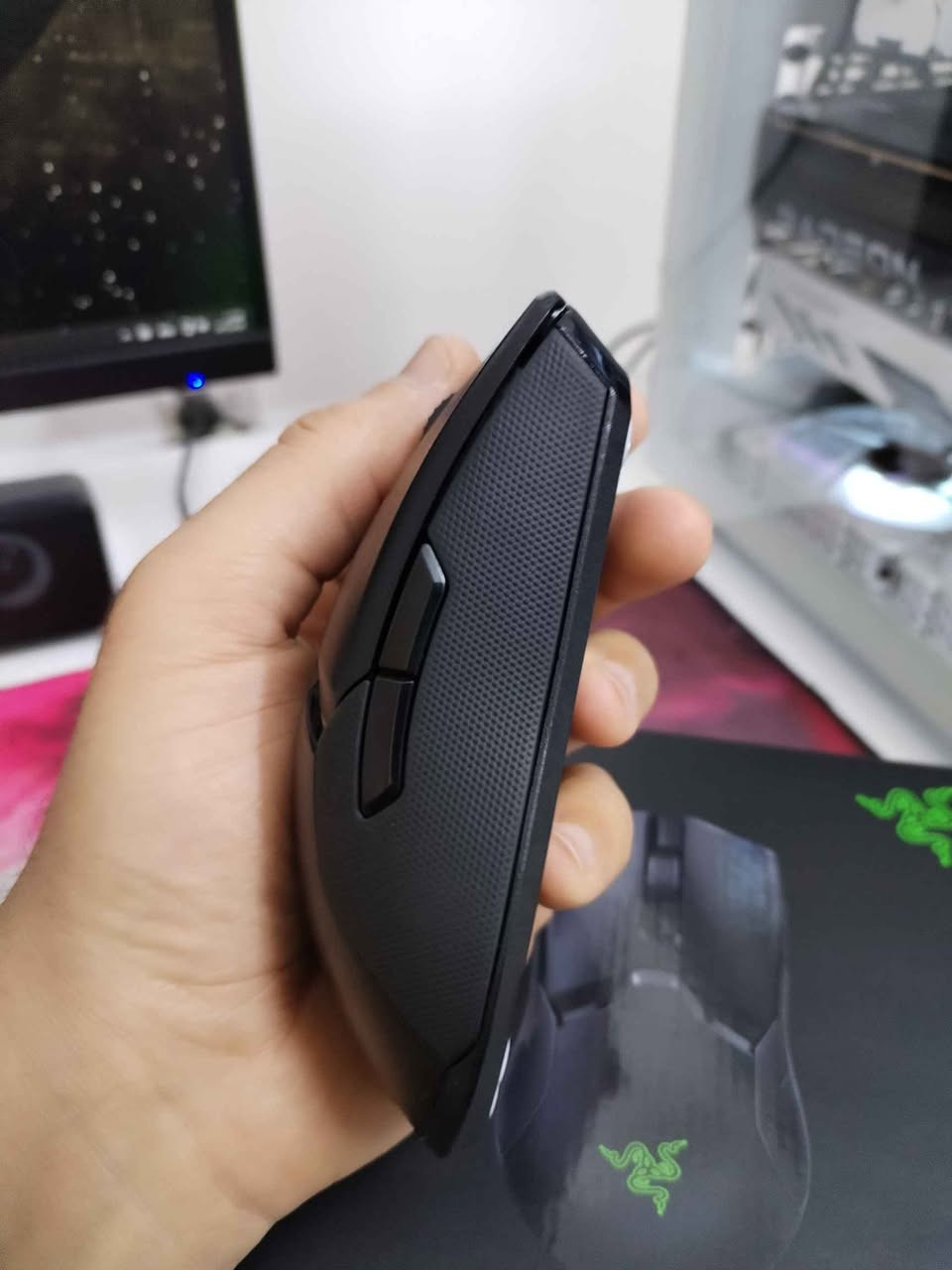 السلام عليكم ورحمة الله
شباب للبيع ماوس ريزر فايبر التمت
razer viper ultimate
غراض كاملة دنكل و شاحنه و كيبل و كرتونه
عيبه دكمة السكرولة مرات تشكل (شغالة بس ما تبقة مخزنه الضغطة بس كلك )
ب 75 الف و بي مجال بسيط
مكاني بغداد الشعب او الصناعة
توصيل ماعندي
*********** بغداد, العراق
