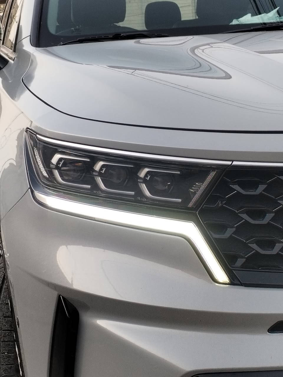 KIA
  سورنتو موديل:2023
عداد المشي:21mi
لون الخارجي:سمنتي لون المرغوب
حادثهة قطعة وحدة جاملغ الايمن ونفس مرجعة بارد
حجم المحرك2500تيربو✈️
المواصفات …
بانوراما 
تحكم ستيرن
نقاط عمياء 
رادار امامي
رادار جانبي
مقاعد جلد
مقاعد هوائية
مقاعد كهرباء
منافذ مقاعد usp
تثبيت مسار 
اوتو هولد 
ايي بي اس
هند بريك بصمة
قيادة ذاتية
تحديد مسار 
جنطة ذكية كهرباء
شاحن لاسلكي
بصمة 
نضام ترحيب
زنون بلادي
مقاعد vipمنفصل
7راكب
قعتين تبريد
تشغيل عن بعد

السعر :270
رقم الهاتف:***********

صور الحادث مرفقة بل منشور
