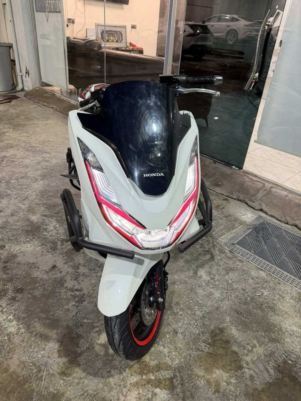 للبيع pCX جيل الرابع
نضيفه ولا شخطه
السعر 22ورقه
الرقم ***********
العنوان بغداد الاعظميه او الصليخ
