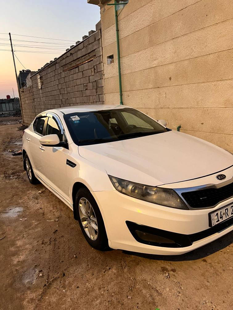 السلام عليكم سيارهk5 2013 وارد كوري صبغ قطعتين من كوريا ملاحظه شخط ستوته بسيط بيبان اثنين رقم انكليزي باسمي تحويل ثاني يوم كامل مواصفات عدا الفتحه تخم تاير منظومة بنزين جديده منظومة كهرباء جديده تبريد ثلج مكينه كير خير من الله السياره مال جناي العنوان:ابو الخصيب حمدان طريق سيد حامد للاتصال واتساب *********** /*********** البصرة, العراق
