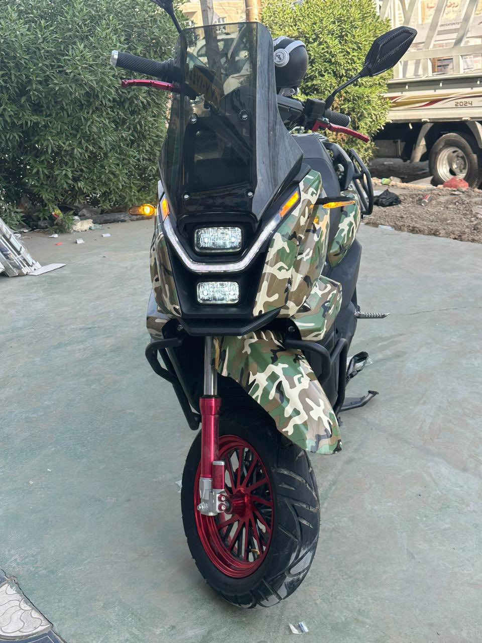 دراجه جبلي شحن للبيع 
النمر ٣
السرعه تقفل ١٠٠
فول حساسات 
نضام ترجع بك
الون مميز عسكري 
البطاريات ٤ ليثيوم 
الدراجه كلش نضيفه بس البريك الأمامي يرادله براغي وخلاص 
تجي تفحص وشوف مكانها البلديات او الامين 
السعر ١٢٠٠
الرقم ***********
