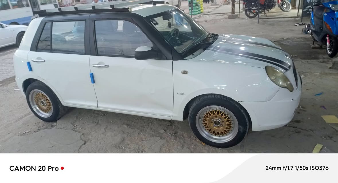 السلام عليكم.. ليفان ٢٠١٣ كامله
اي نقص مابيها...٤٥ ....وبيها مجال للتواصل *********** ....فقط طخه بسيطه بباب السدر
